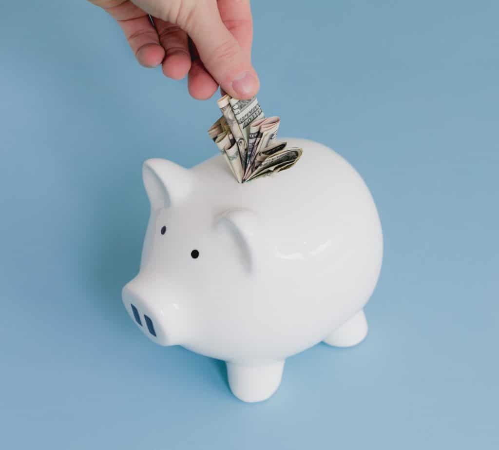 saving money piggy bank1 4460x4460 - Assurance dommages-ouvrage : le guide pour les particuliers & les professionnels